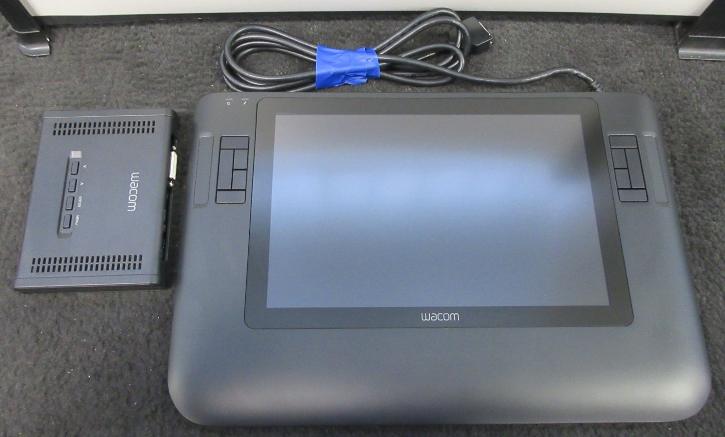 Wacom Cintiq 12WX LCD Drawing Tablet DTZ-1200W