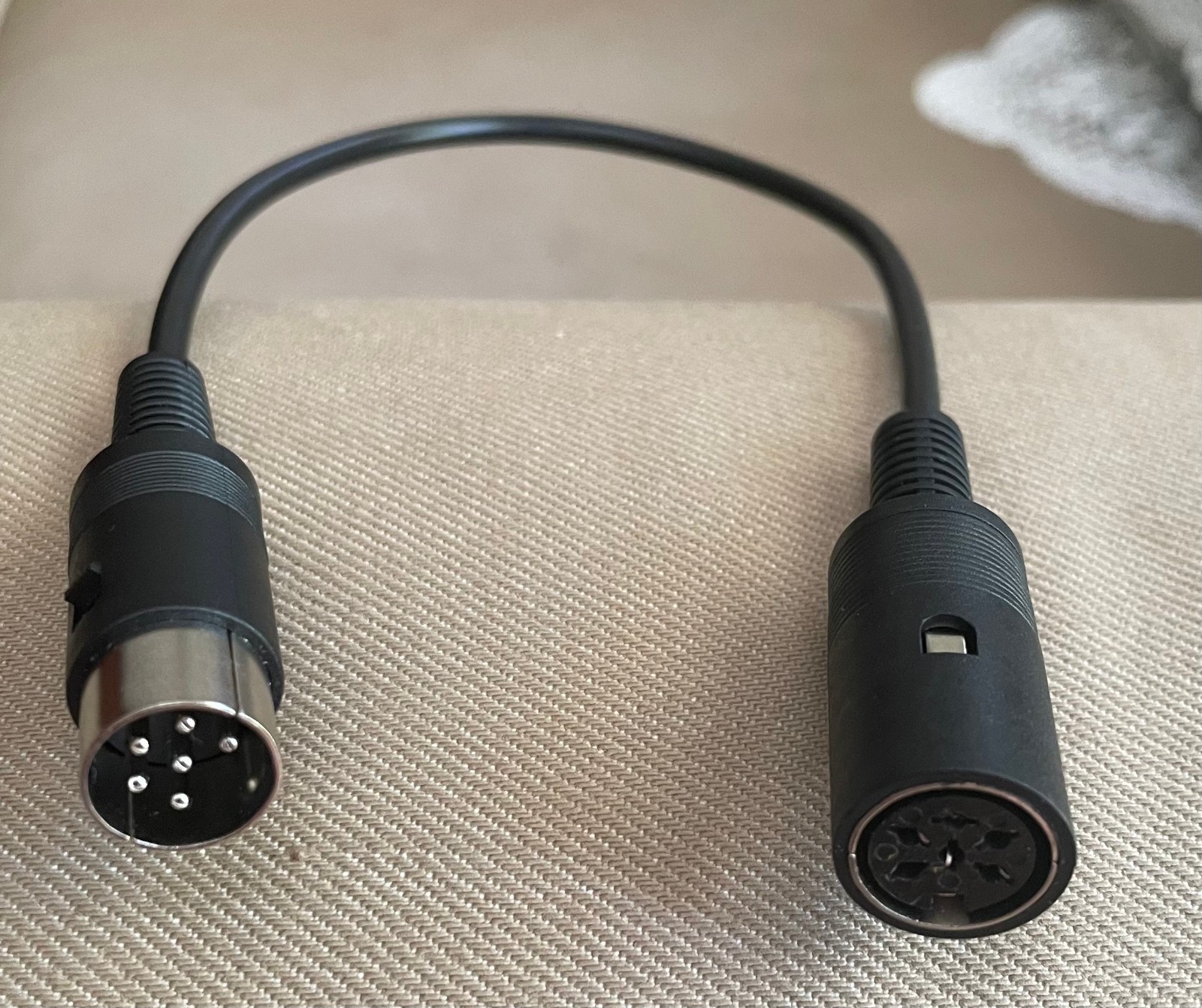Commodore Serial IEC Cable M-F 30 cm Or Custom Length