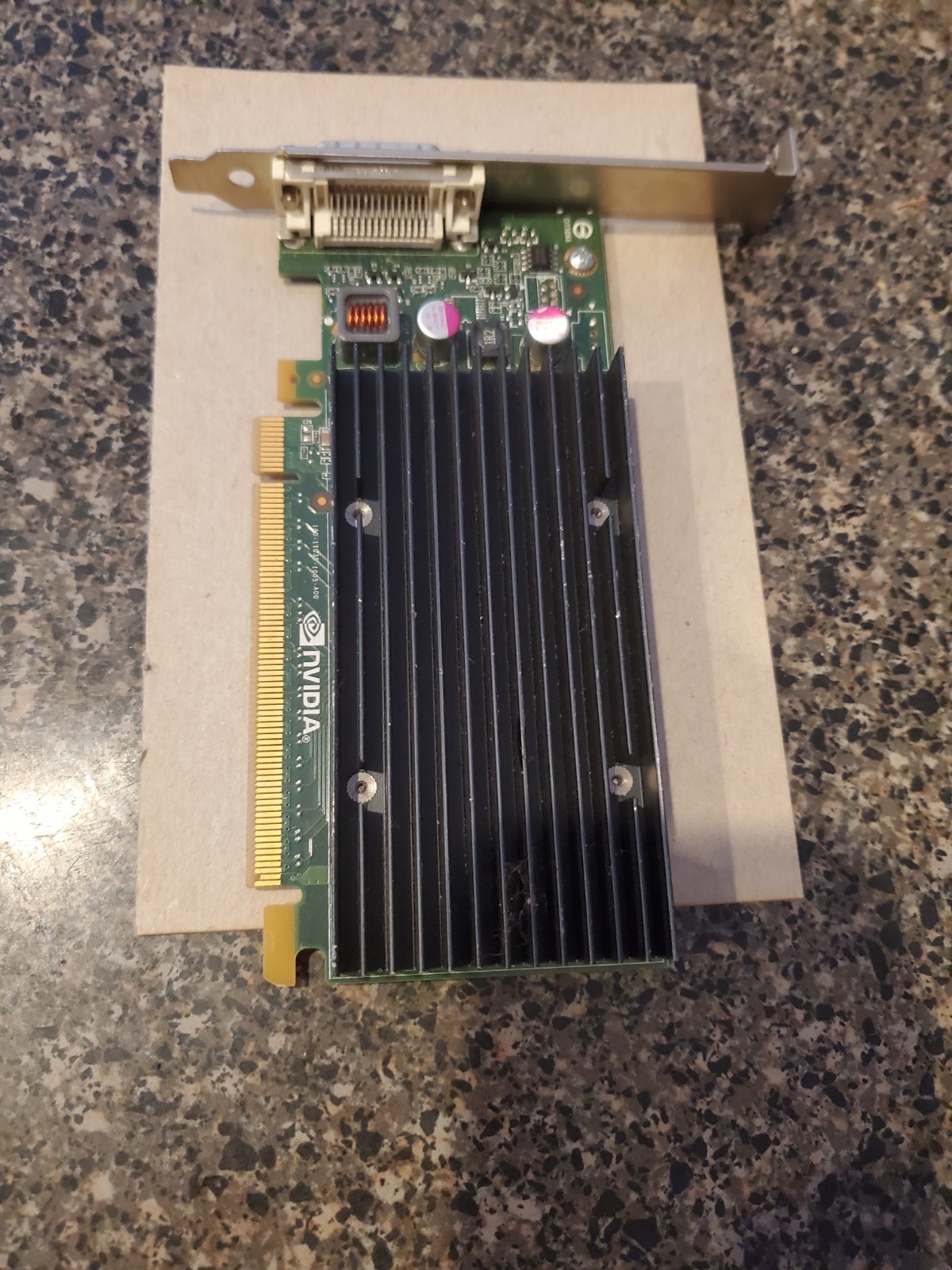 NVIDIA Quadro NVS 300 Video Graphics Card