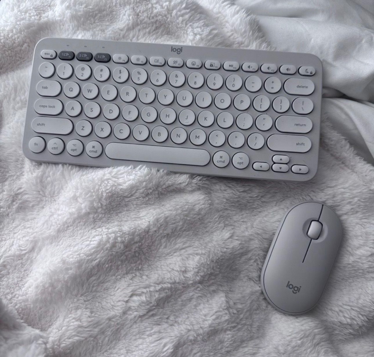 Logitech Pebble 2 Combo Wireless Keyboard/Mouse Bundle - Tonal White, English
