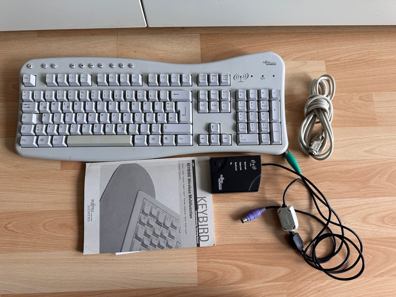 Fujitsu Siemens Keyboard KBPC MF RF D, Tested, Working