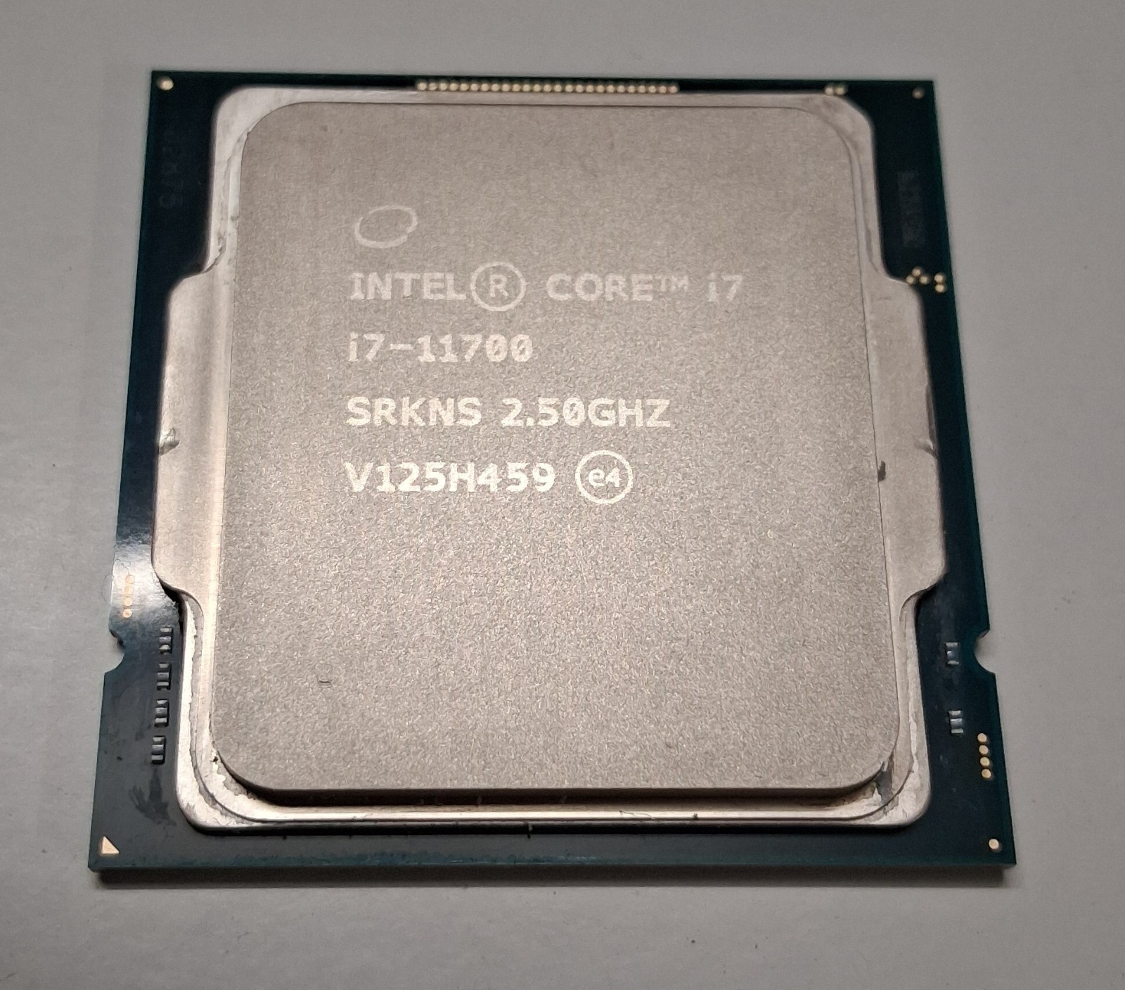Intel Core i7-11700 SRKNS Desktop Processor 8 Cores up to 4.9 GHz LGA1200 65W