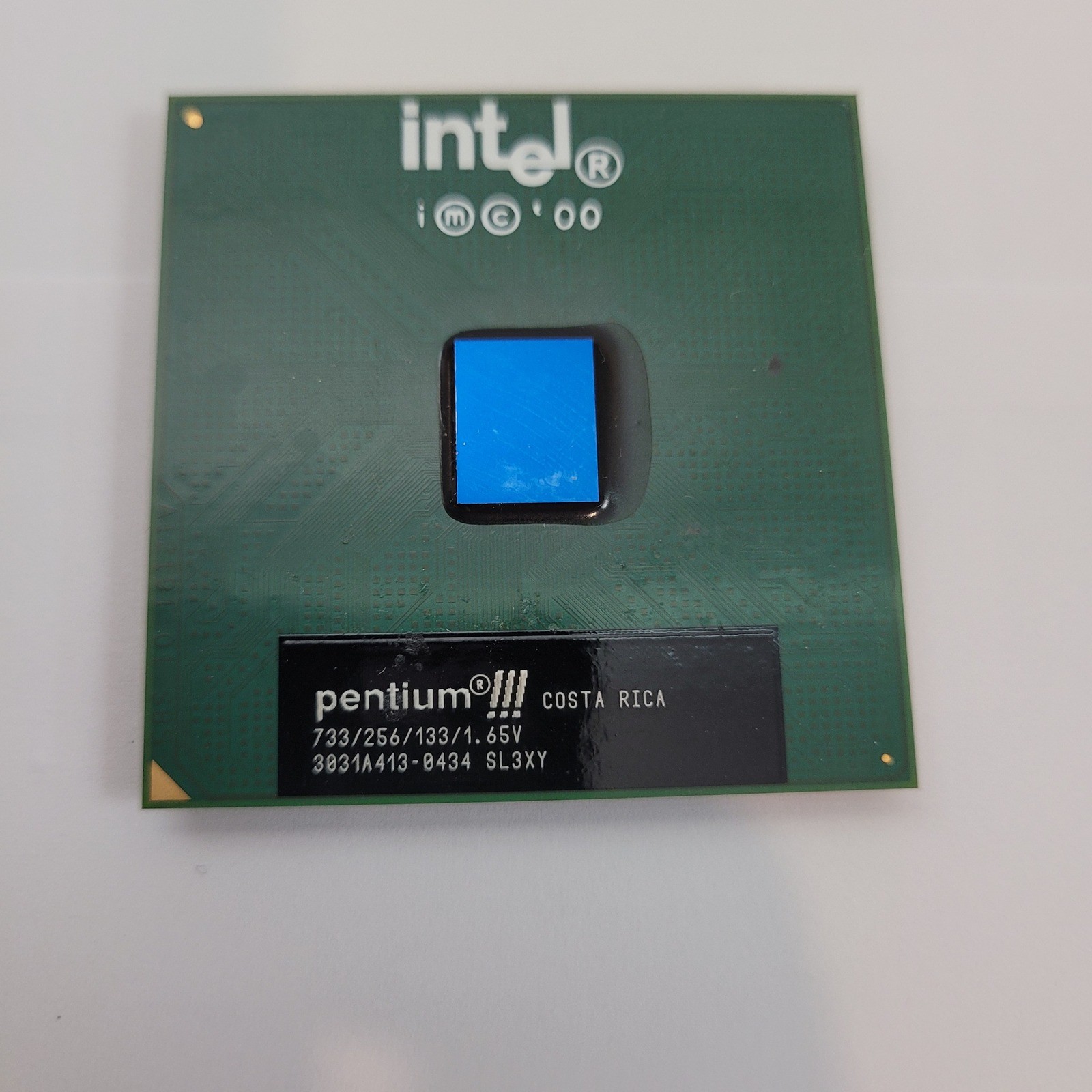 Intel Pentium III CPU Processor 733/256/133/1.65V SL3XY Socket 370 Coppermine