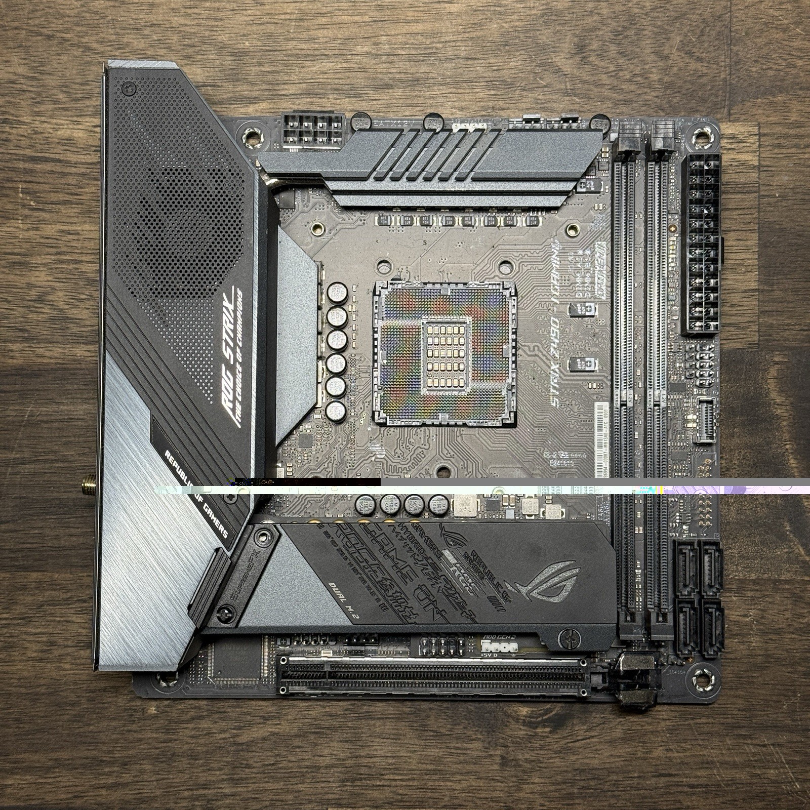 ASUS ROG STRIX Z490I Gaming Motherboard Intel Z490 Mini-ITX LGA 1200 2×M.2 HDMI
