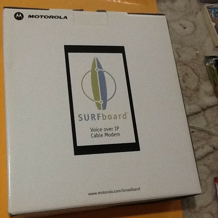 2002 MOTOROLA BRAND NEW SURFBOARD MODEL SB4200 MODEM HOME, OFFICE USE STILL BOX