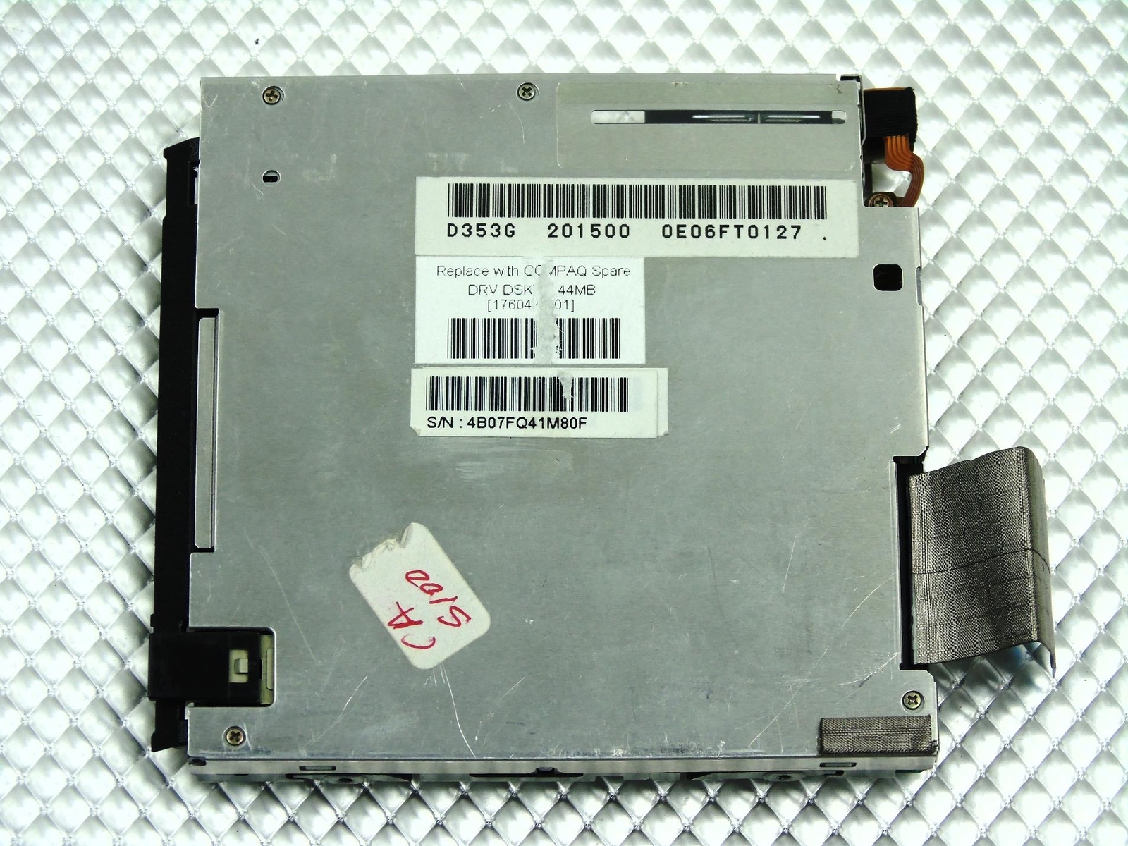 Compaq Aramada 100S Laptop 1.44MB FDD Floppy Disk Drive - 176047-001, D353G