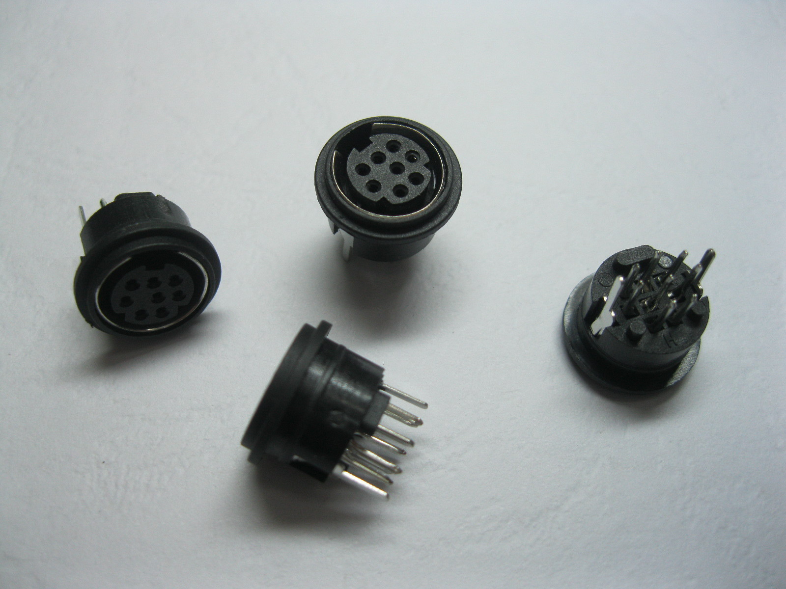 30 Pcs Mini 8 Pin Circular PCB Mount DIN Connector Snap & Lock Vertical Mini-DIN