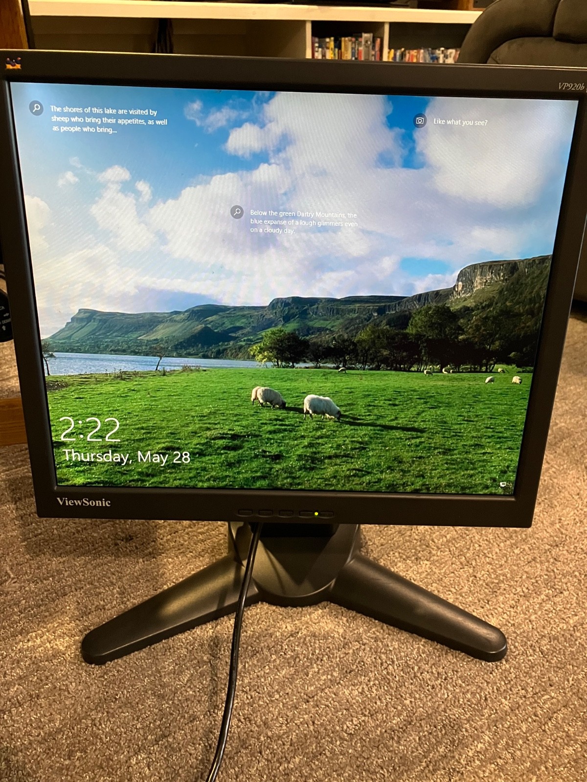 WORKING Viewsonic VP920b 19” LCD PC monitor display vintage retro with stand