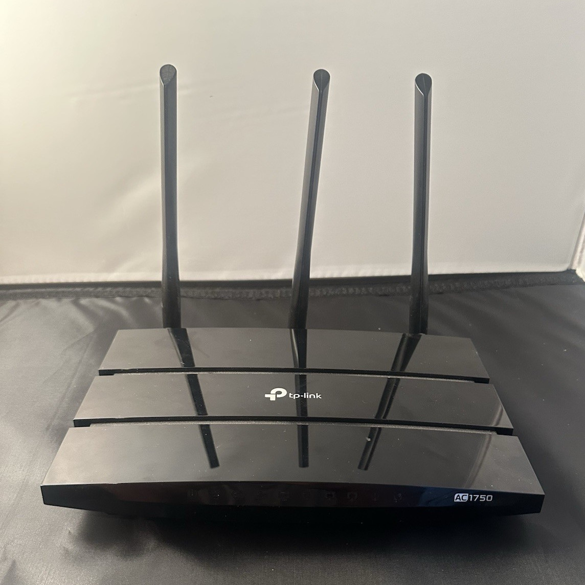 Slightly Used TP-LINK AC1750 Archer A7 Dual-Band Gigabit Router 4-Port w/Plug