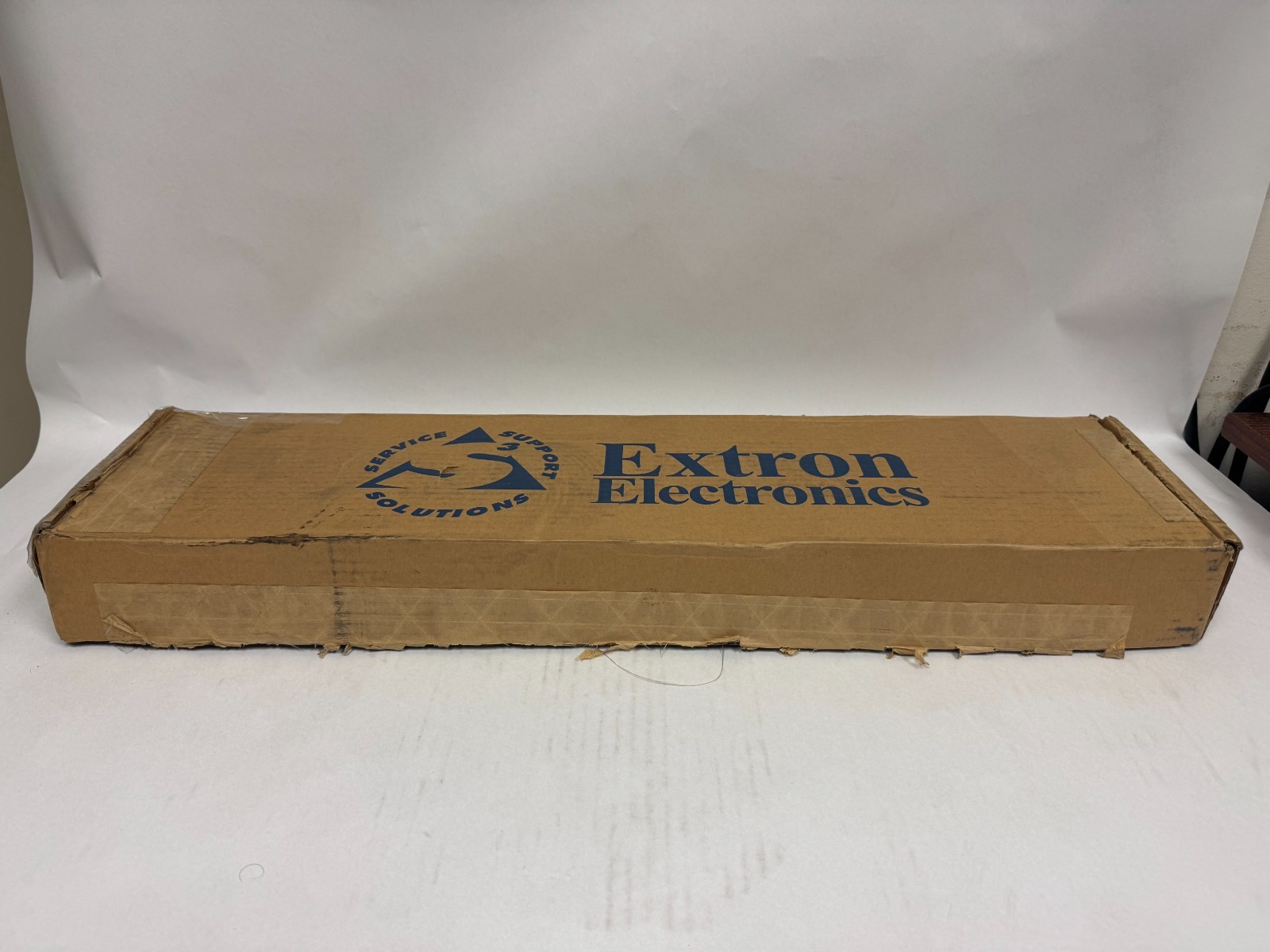 Extron Retractor XL  Series /2 Network CAT6e Cable Retraction System 70-983-13