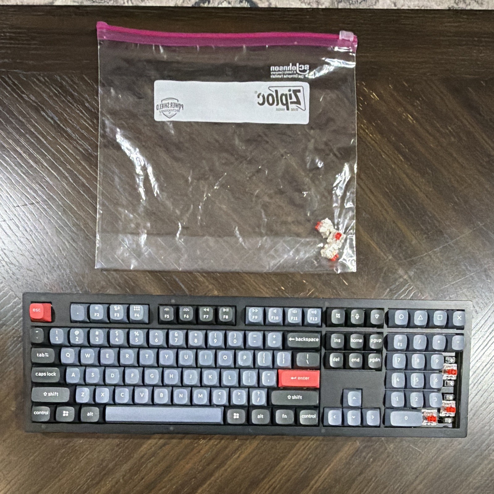 Higround HG68 Snowstone + Keychron V6 Mechanical Keyboards Bundle