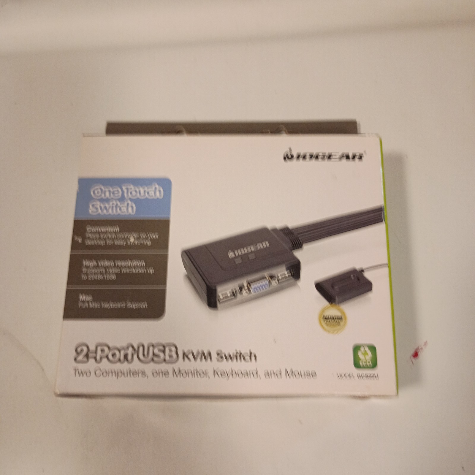 IOGEAR GCS22U 2-Port USB KVM Switch VGA One Touch Remote Two Computers