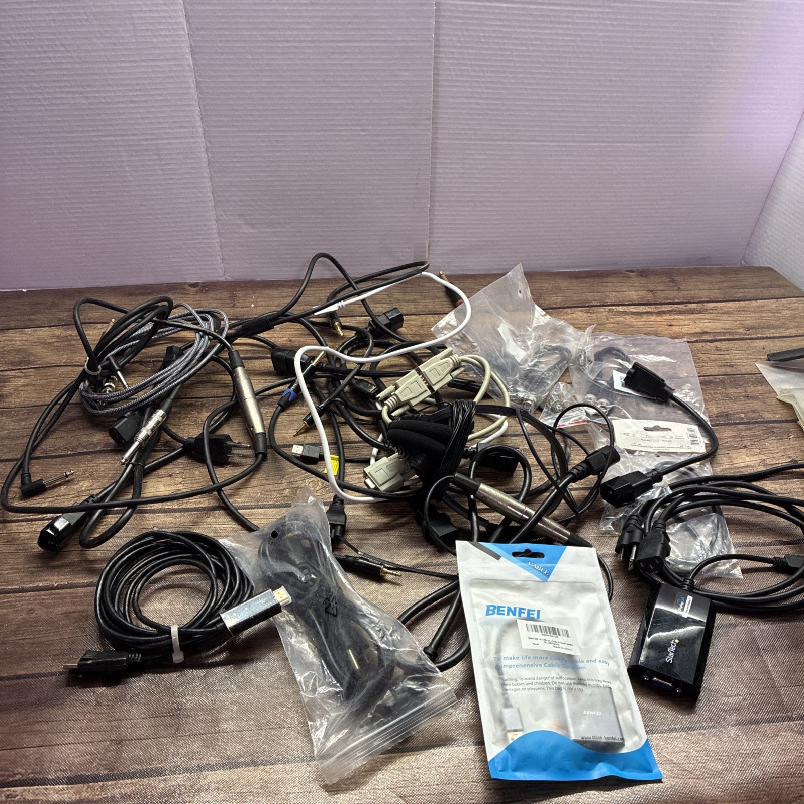 Big Collection Of Adapters And Connectors For Amps & Computers 