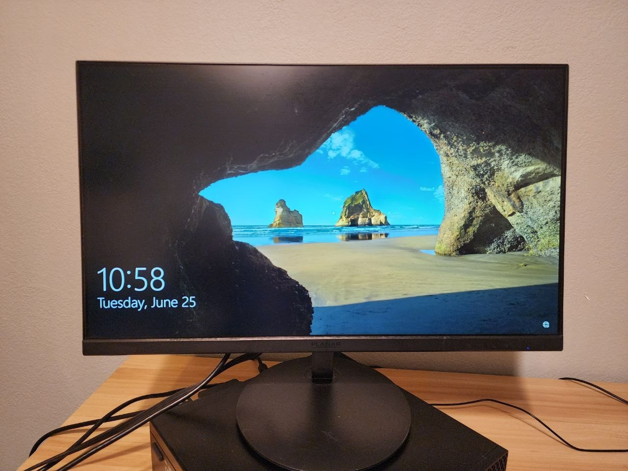 Monitor Planar 2400