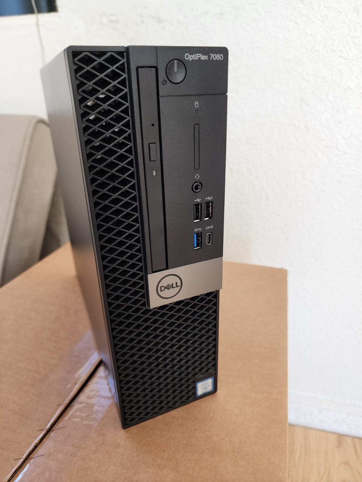 Dell OptiPlex 7060 SFF Desktop Computer