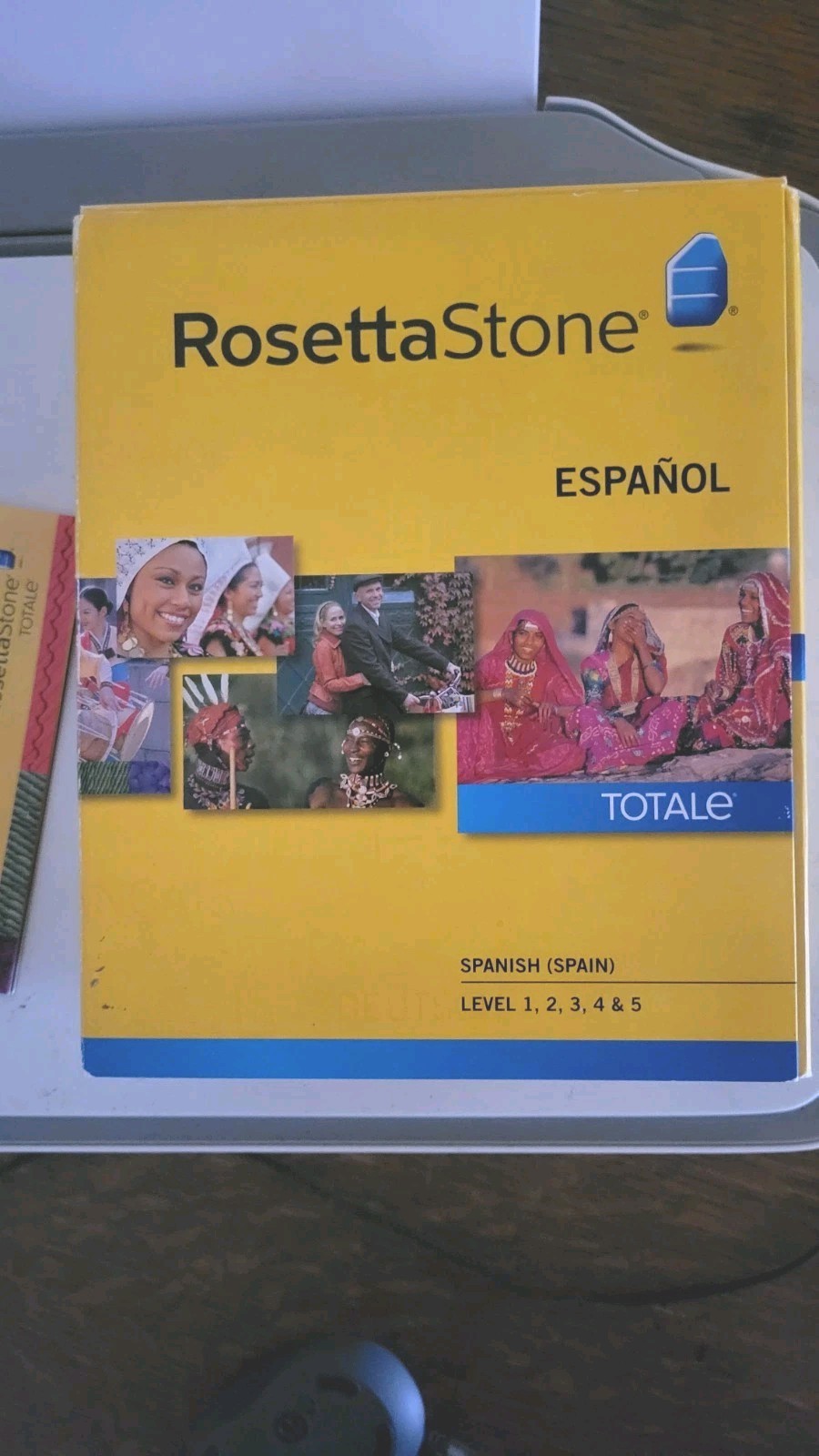 Rosetta Stone Spanish Levels 1-5  Box Set Complete Discs Headset PC From 2012