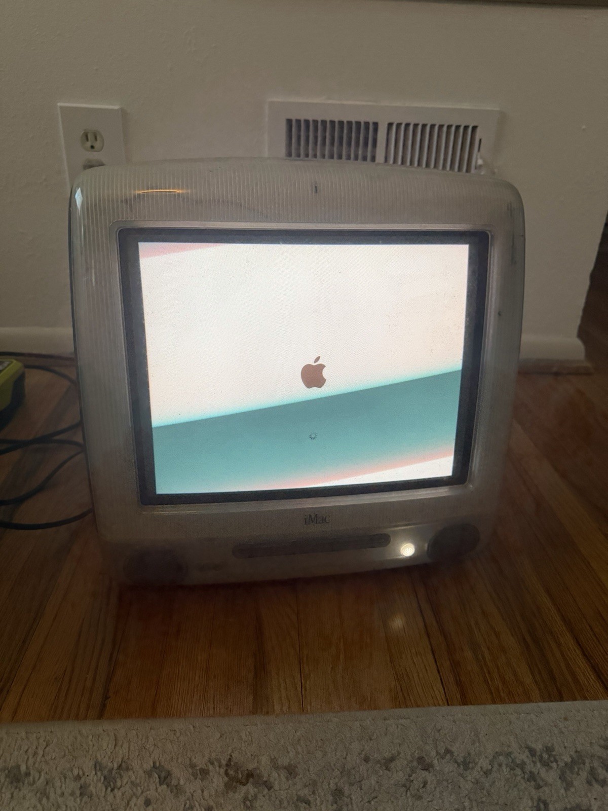Apple iMac G3 Dark Blue CRT Powers On Boots Mac OS  Vintage