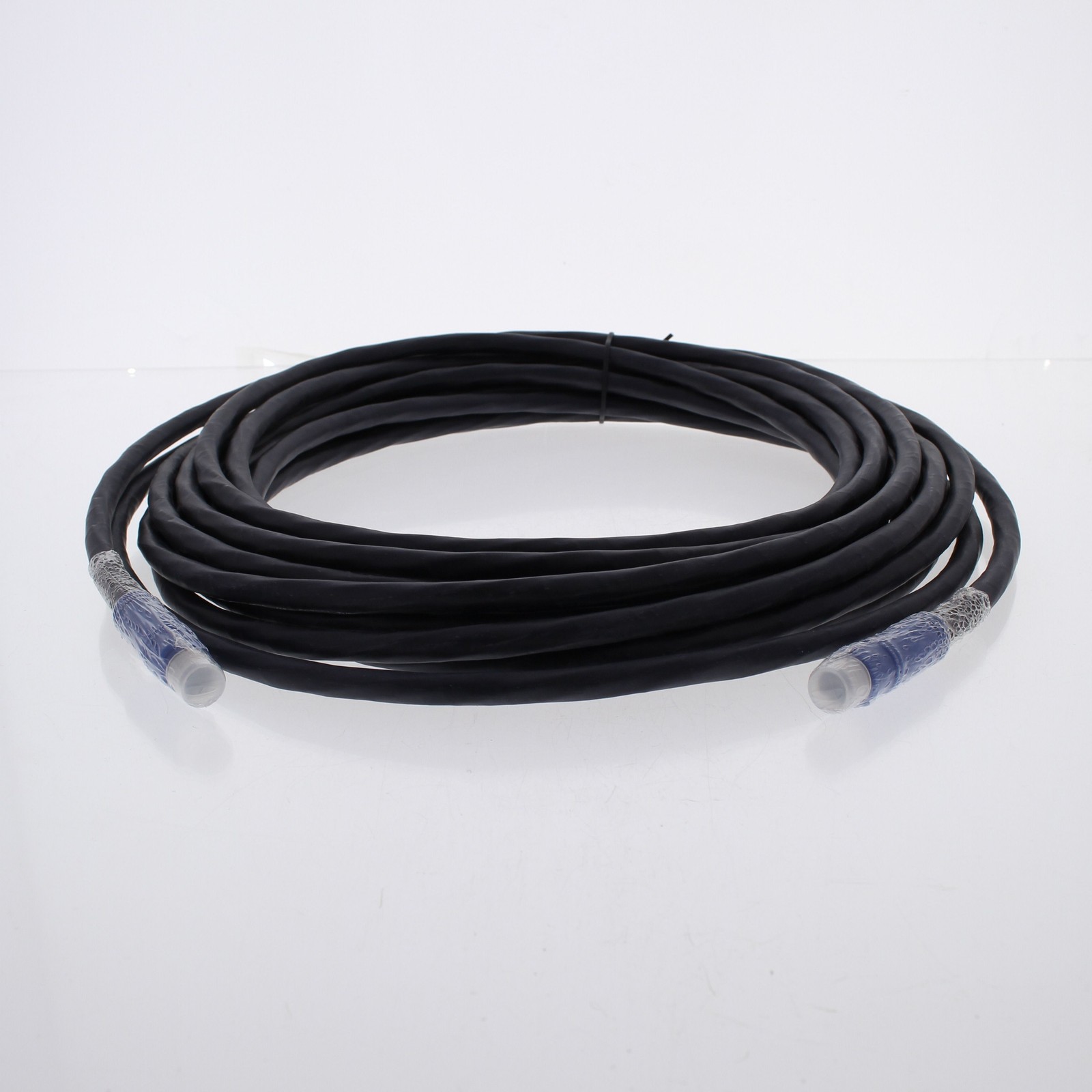 Hubbell 30Ft 8-Pin Mini DIN M/M VGA Cable PlugnPlay XEnd Plenum Patch VGA6P30BK