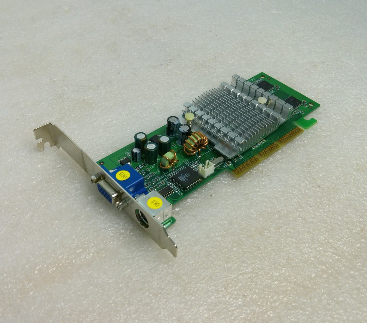 CUSA NVIDIA GeForce FX5200 128MB Sparkle DDR AGP Card TVO SP8834V-T