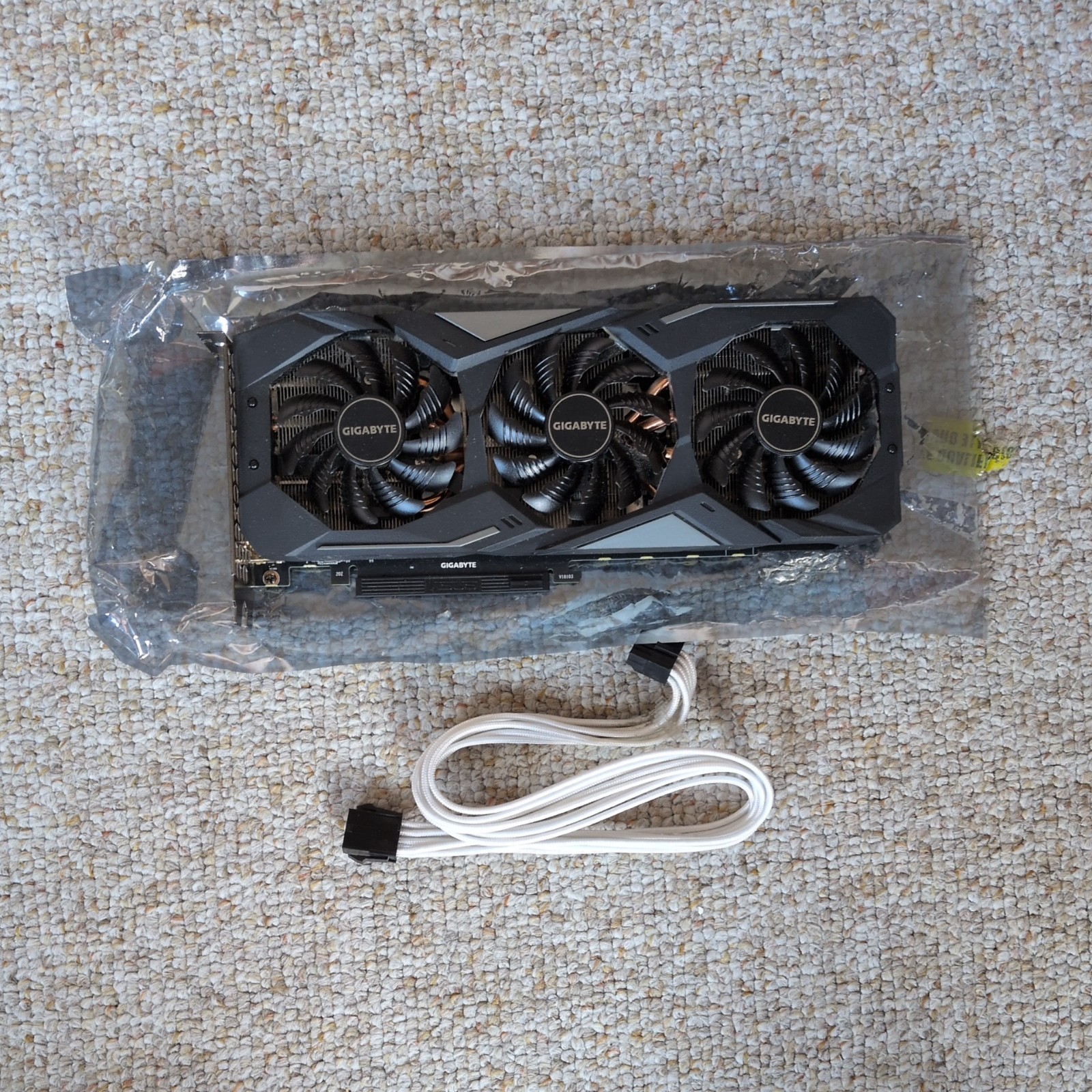 GIGABYTE NVIDIA GeForce RTX 2060 Triple Fan (Open) Graphics Cards W/ White Cable