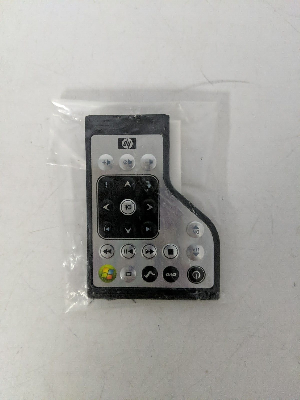 Hewlett Packard HP Remote Control 463979-002 with battery