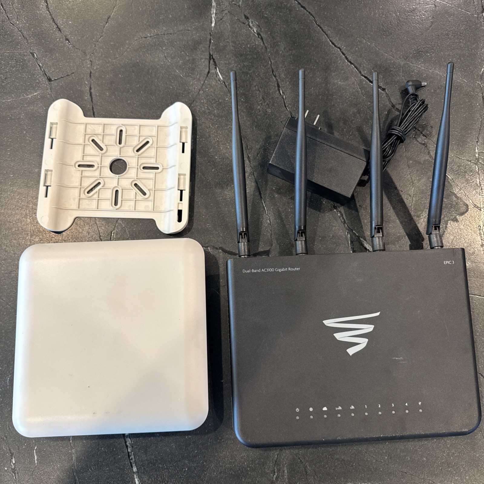 Luxul XWR-3100 Dual Wireless AC3100 Router AND LUXUL XAP-1510 AC1900 wireless AP