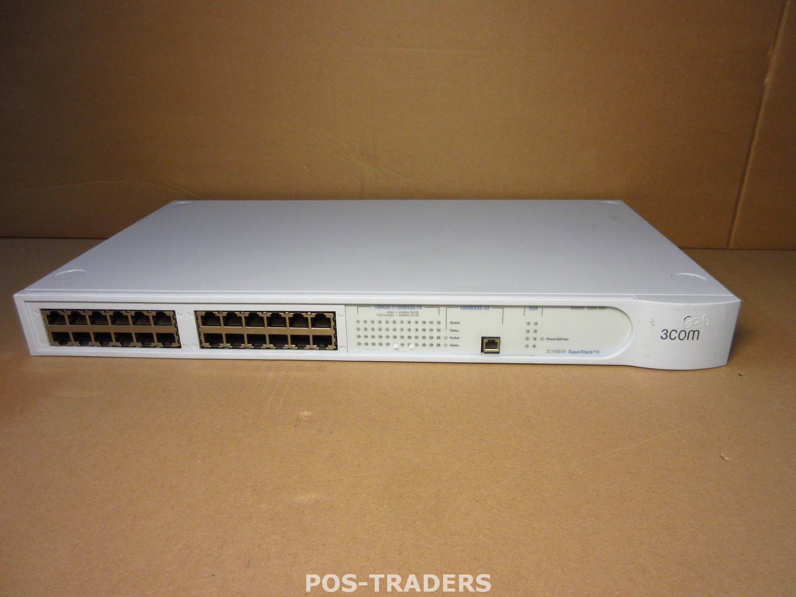 3Com 3300 SM 3C16987A 24-Port SuperStack 3 External Switch 24x 10/100 + 1x 1000M