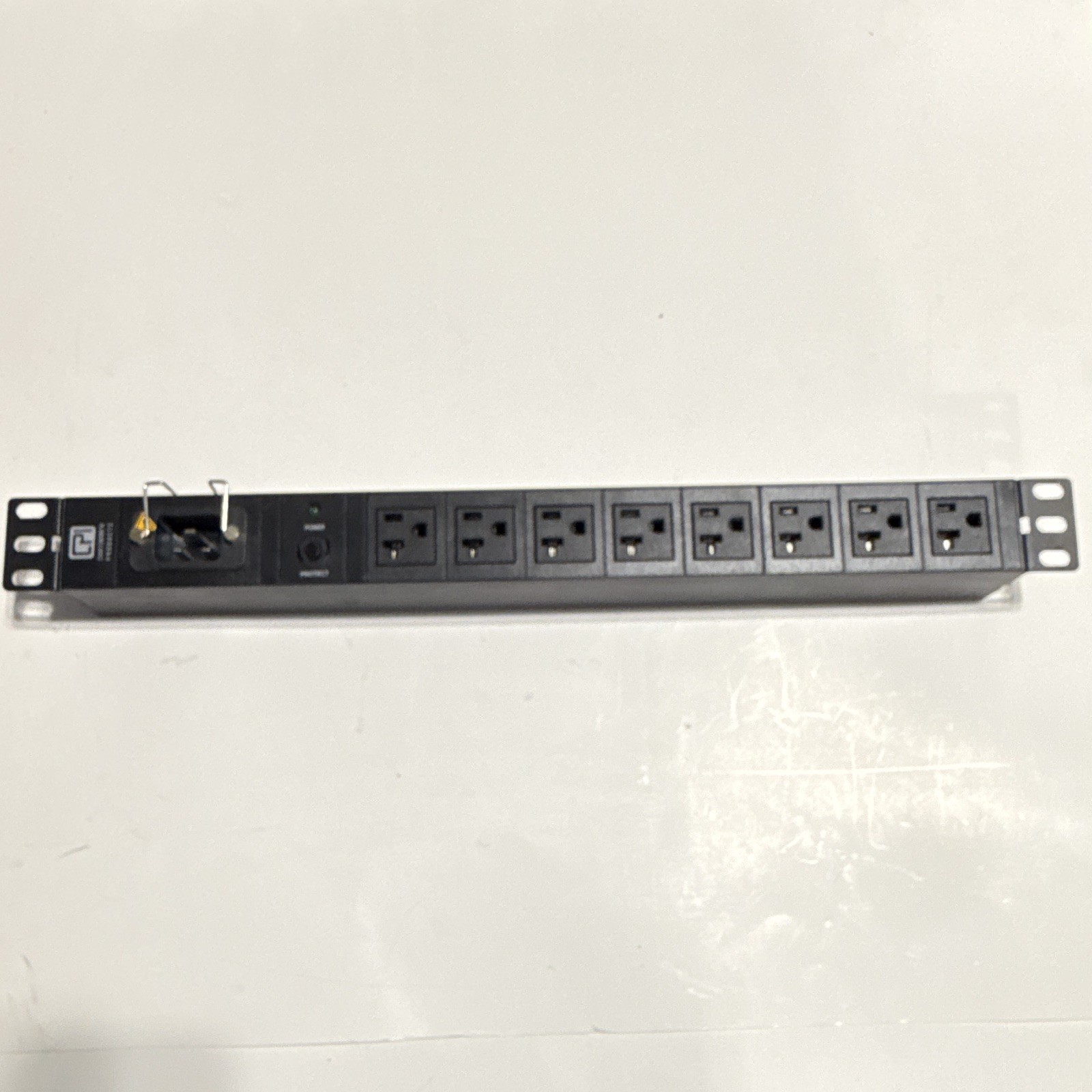 CPI Chatsworth 025-907005-028 Rack PDU Power Distribution Unit 16A 2000W