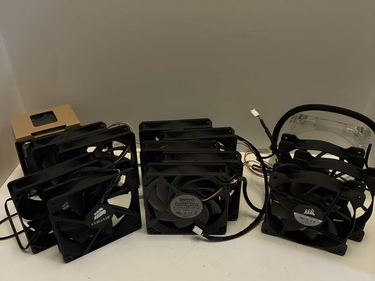 Lot of 31 PC Case Fans CPU Coolers Corsair Cougar Intel Lian Li 120mm *SEE PICS*