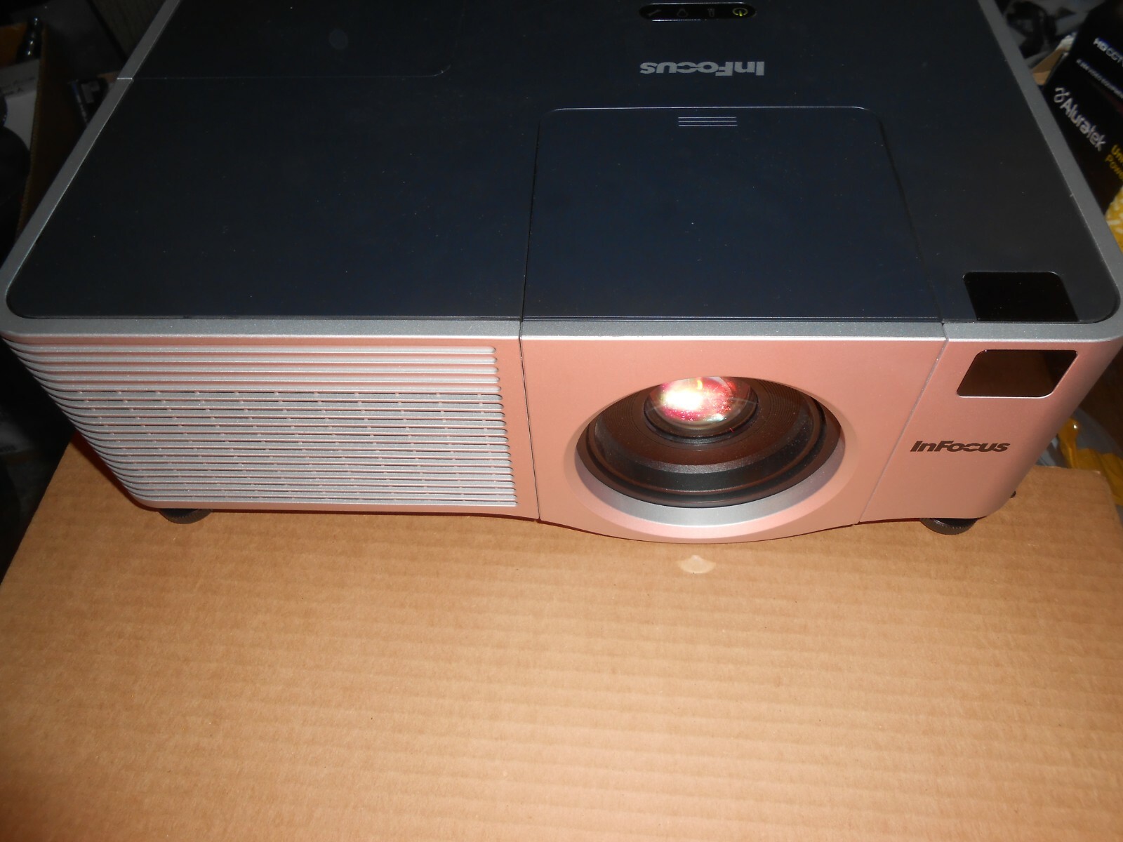INFOCUS IN5102 LCD PROJECTOR,  WORKS GREAT