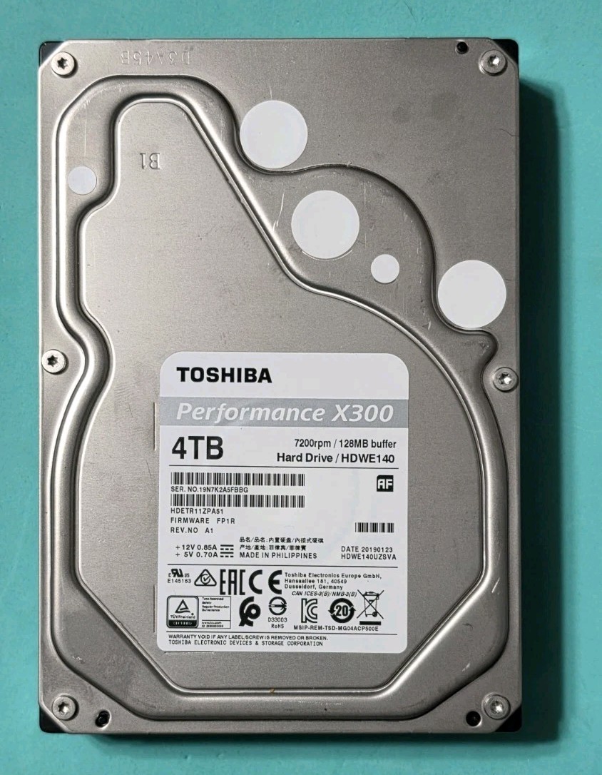 TOSHIBA 4TB 7200 RPM HDWE140 PERFORMANCE X300 HARD DISK DRIVE