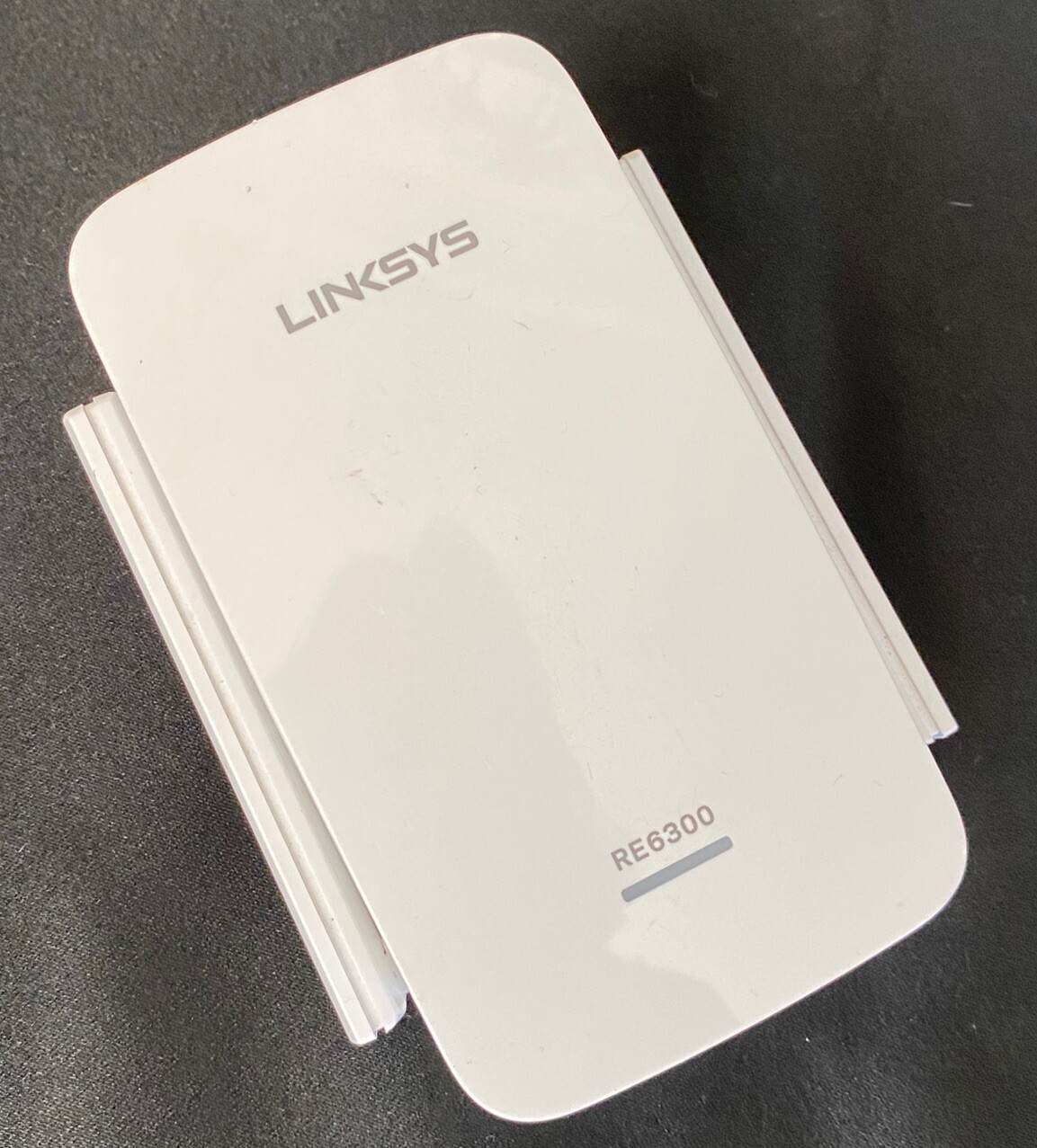 Linksys RE6300 AC750 Dual-Band Wi-Fi Range Extender – Excellent Condition