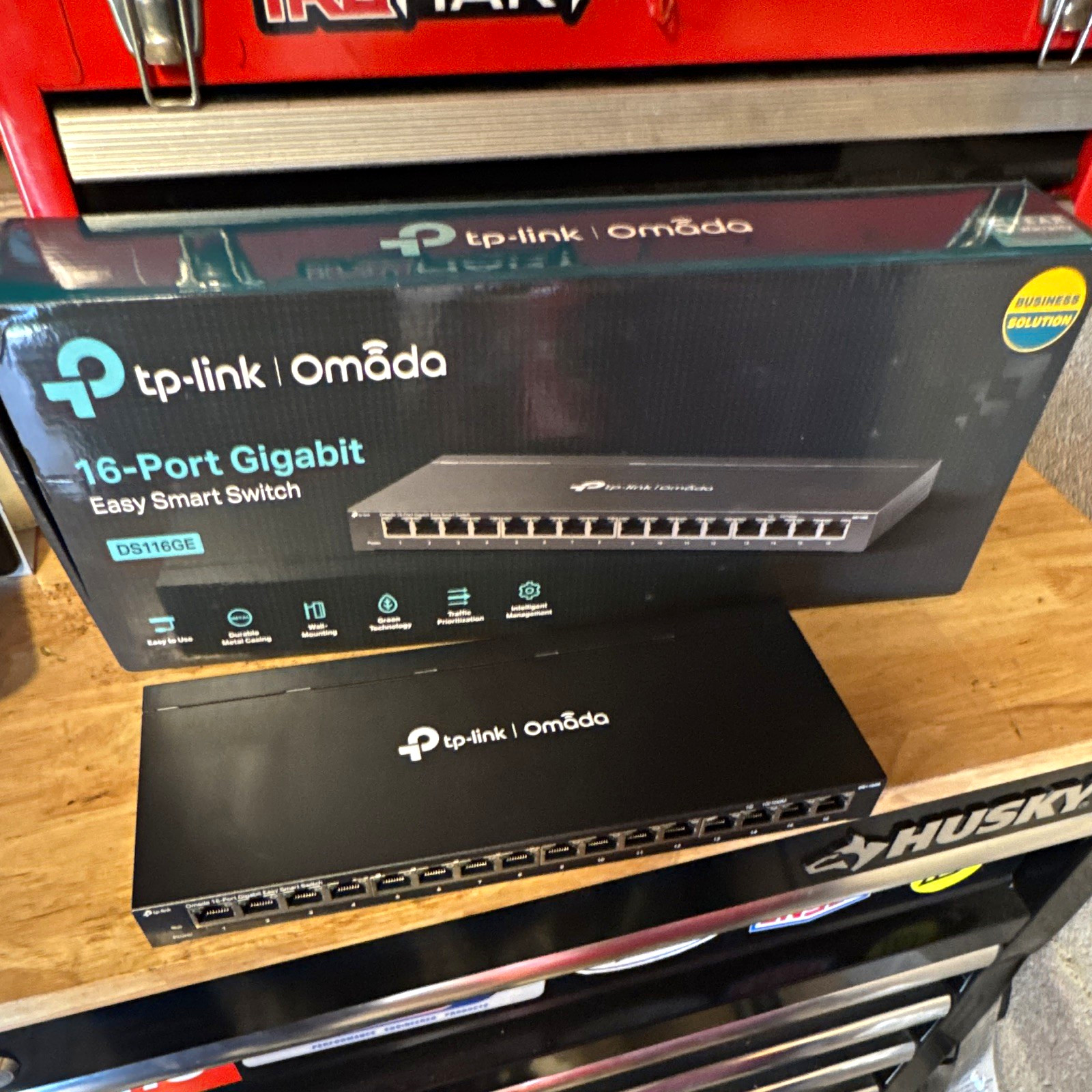 TP-Link Omada DS116GE 16-Port Gigabit Easy Smart Managed Switch RJ-45