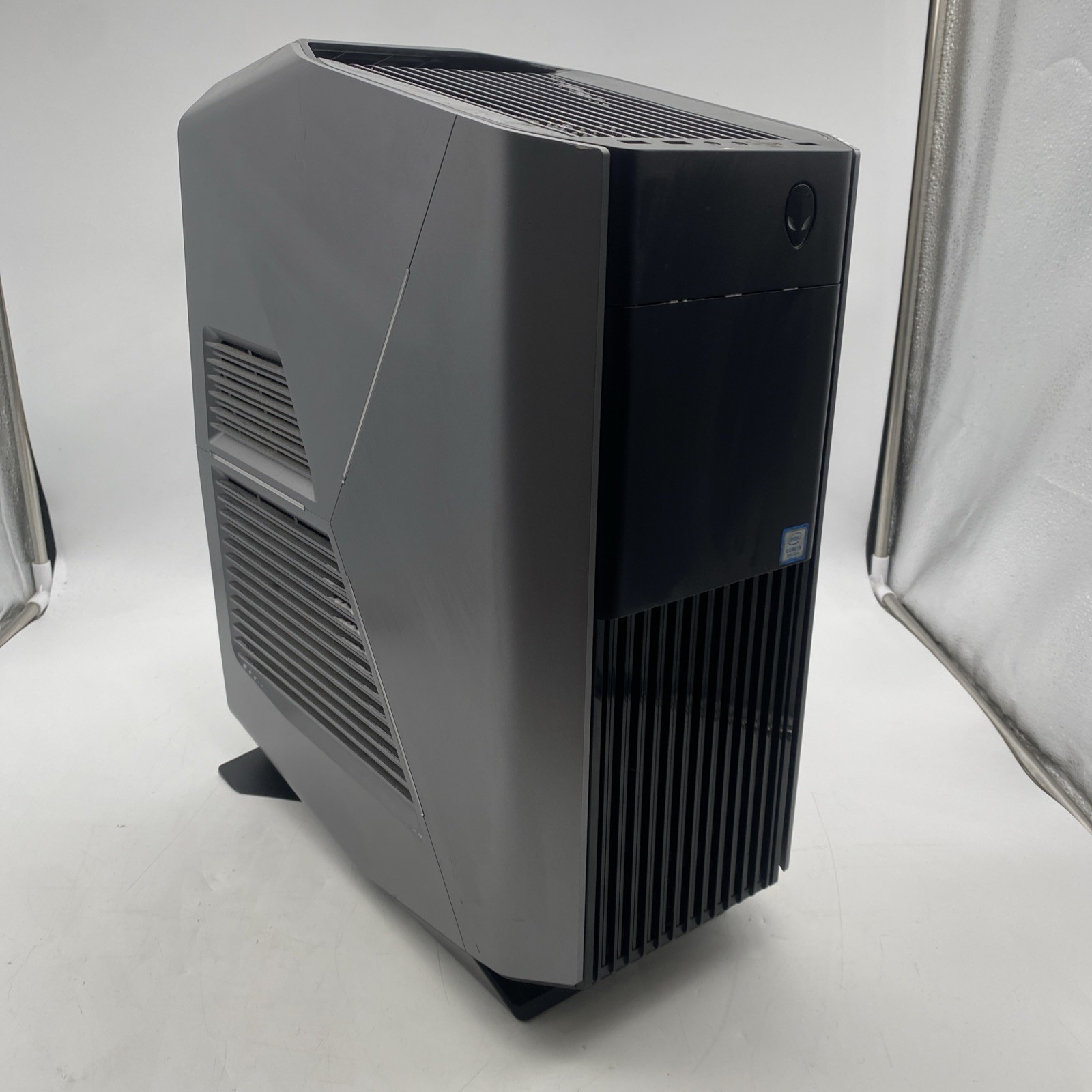 Alienware Aurora R8 Intel Core i5-9400U@2.9GHz 16GB 1TB HDD Win11Home