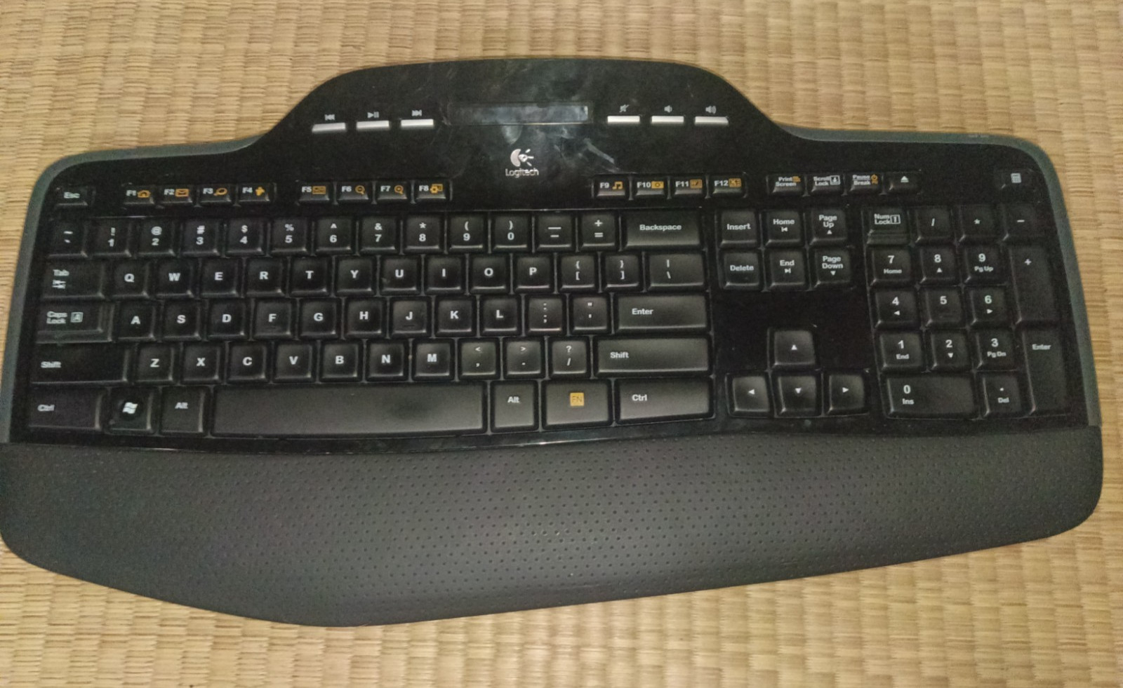 Logitech MK700/MK710 Wireless Ergonomic Keyboard *No USB Dongle*, tested/works