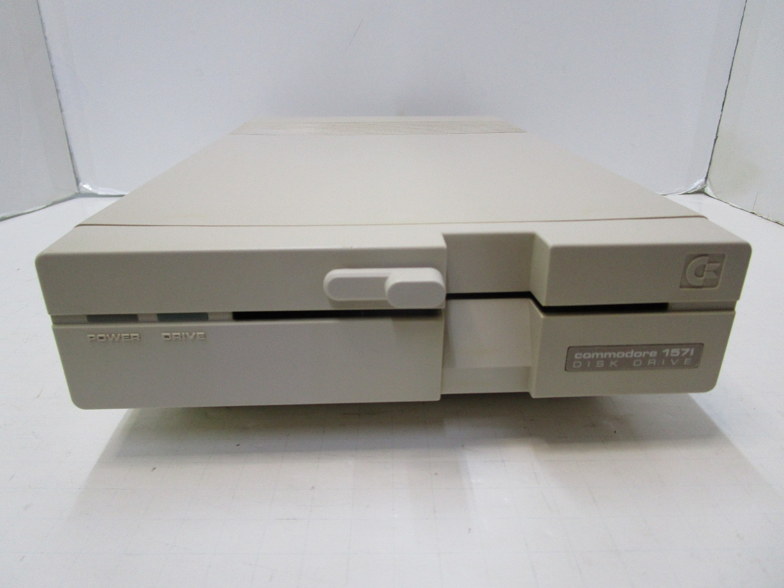 COMMODORE 1571 FLOPPY DRIVE FOR C64 64C VIC-20 C16 PLUS/4 128 TESTD/WRKN LX62 💾