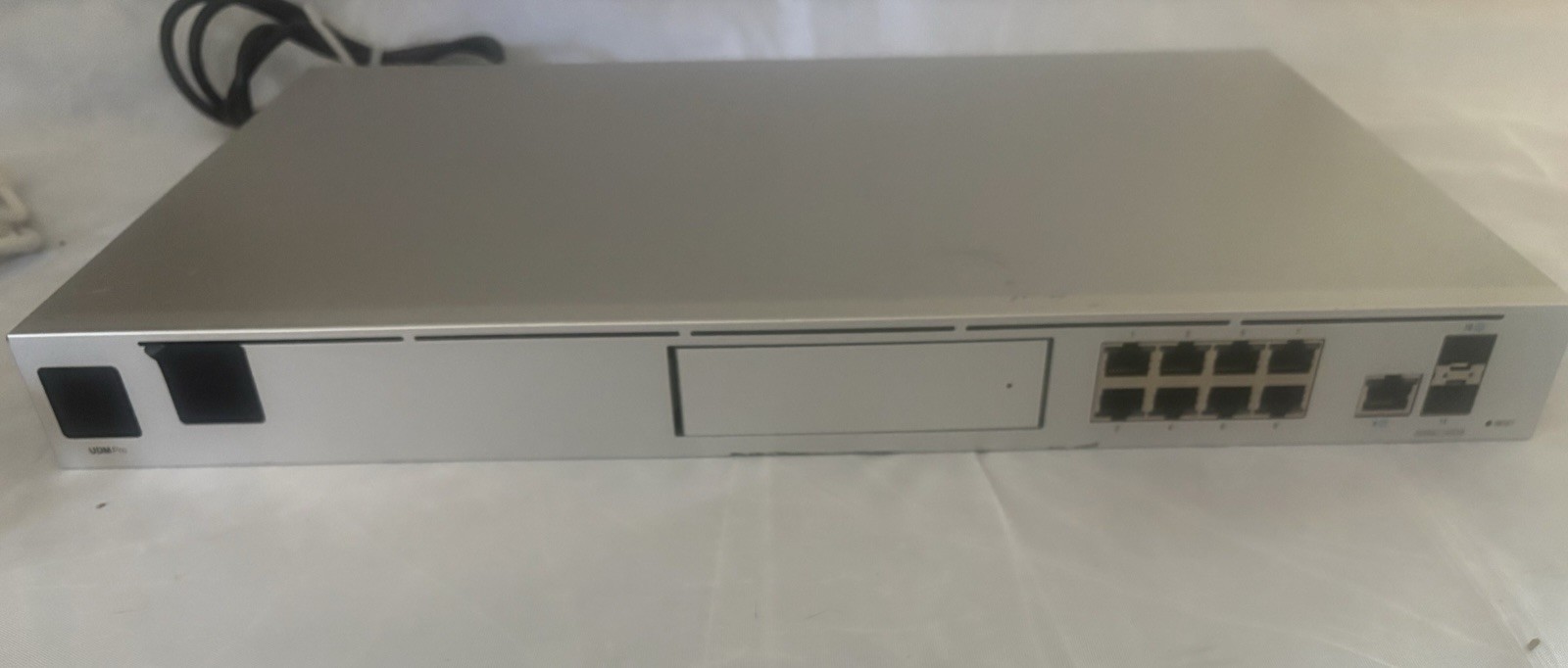 Ubiquiti UniFi Lot: UDM-Pro Gateway Machine + 13 UniFi Protect Cameras (G4/G3)