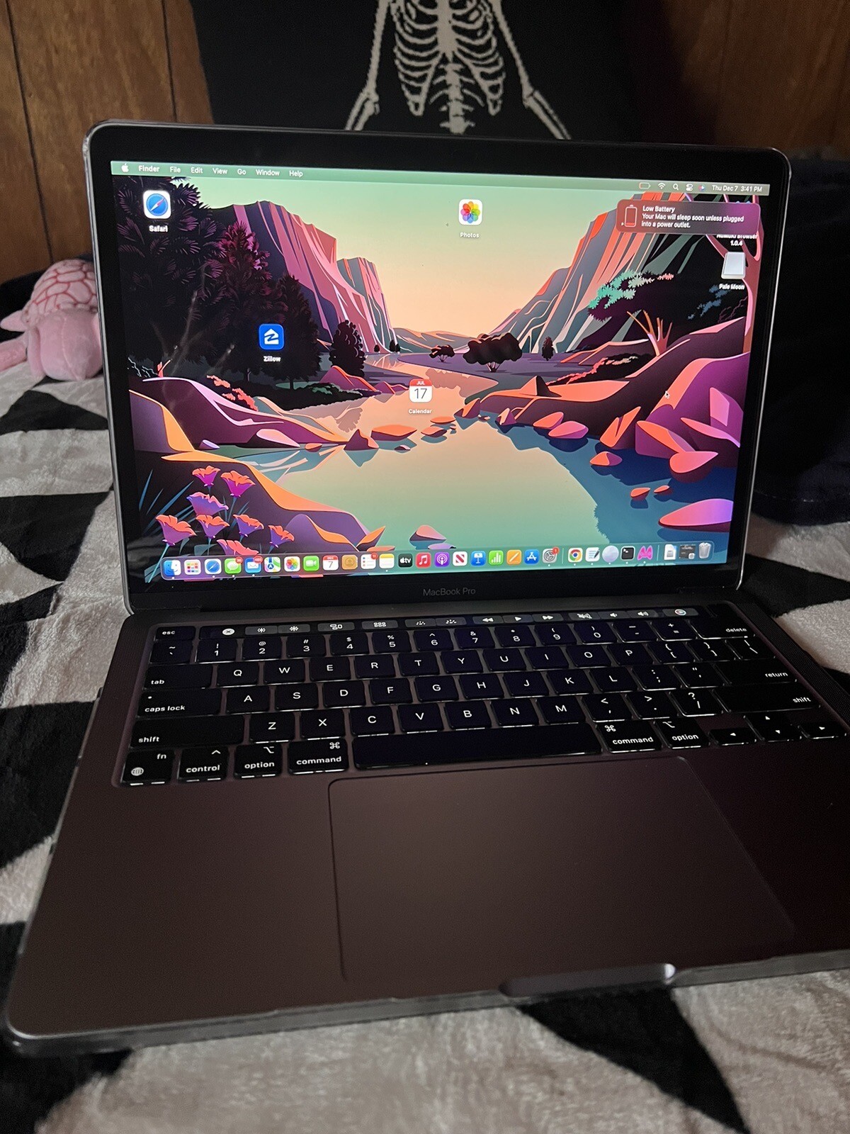 VERY gently used 2022  Apple MacBook Pro 13.3"