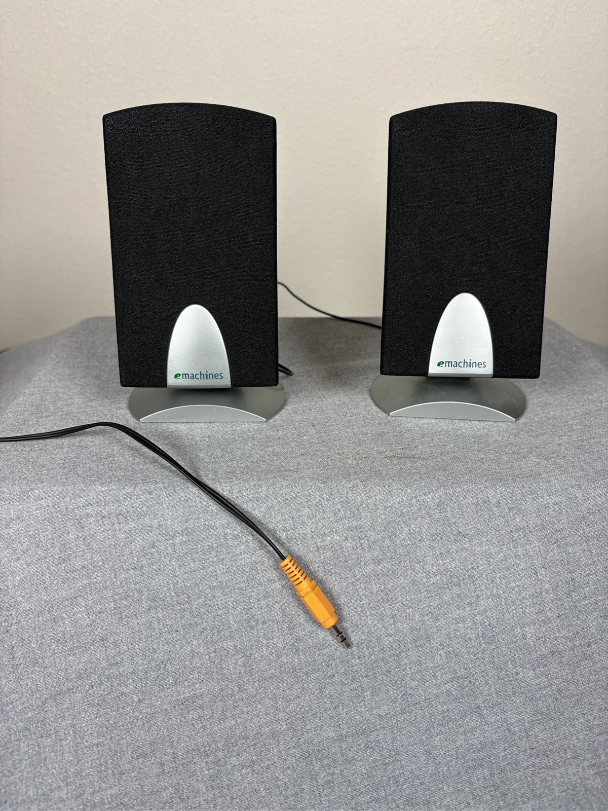 Vintage eMachines SP-30A Multimedia Desktop PC Computer Speakers 2.0 Wired