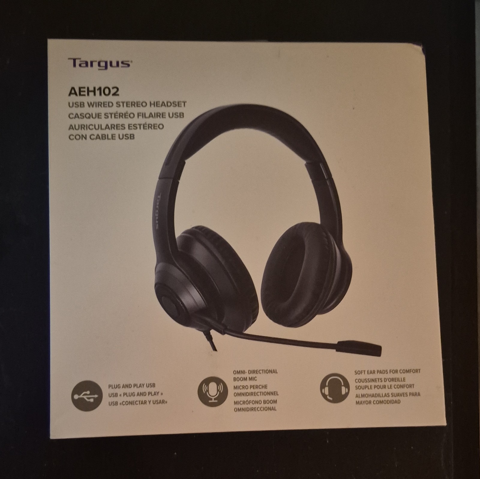 Targus AEH102 USB Wired Stereo Over-Ear Headset Boom Mic Volume Control Black