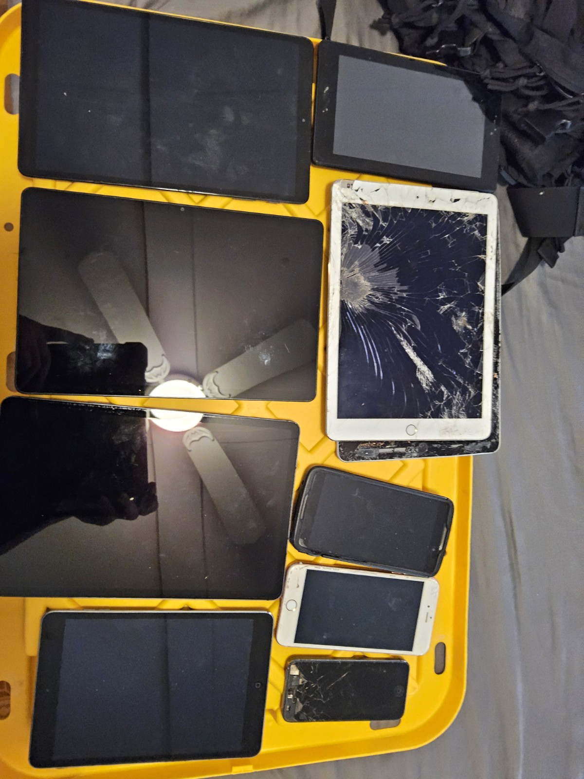 Used Electronics Lot. Cell Phones, Tablets, Apple Watches, And iPads. For Parts