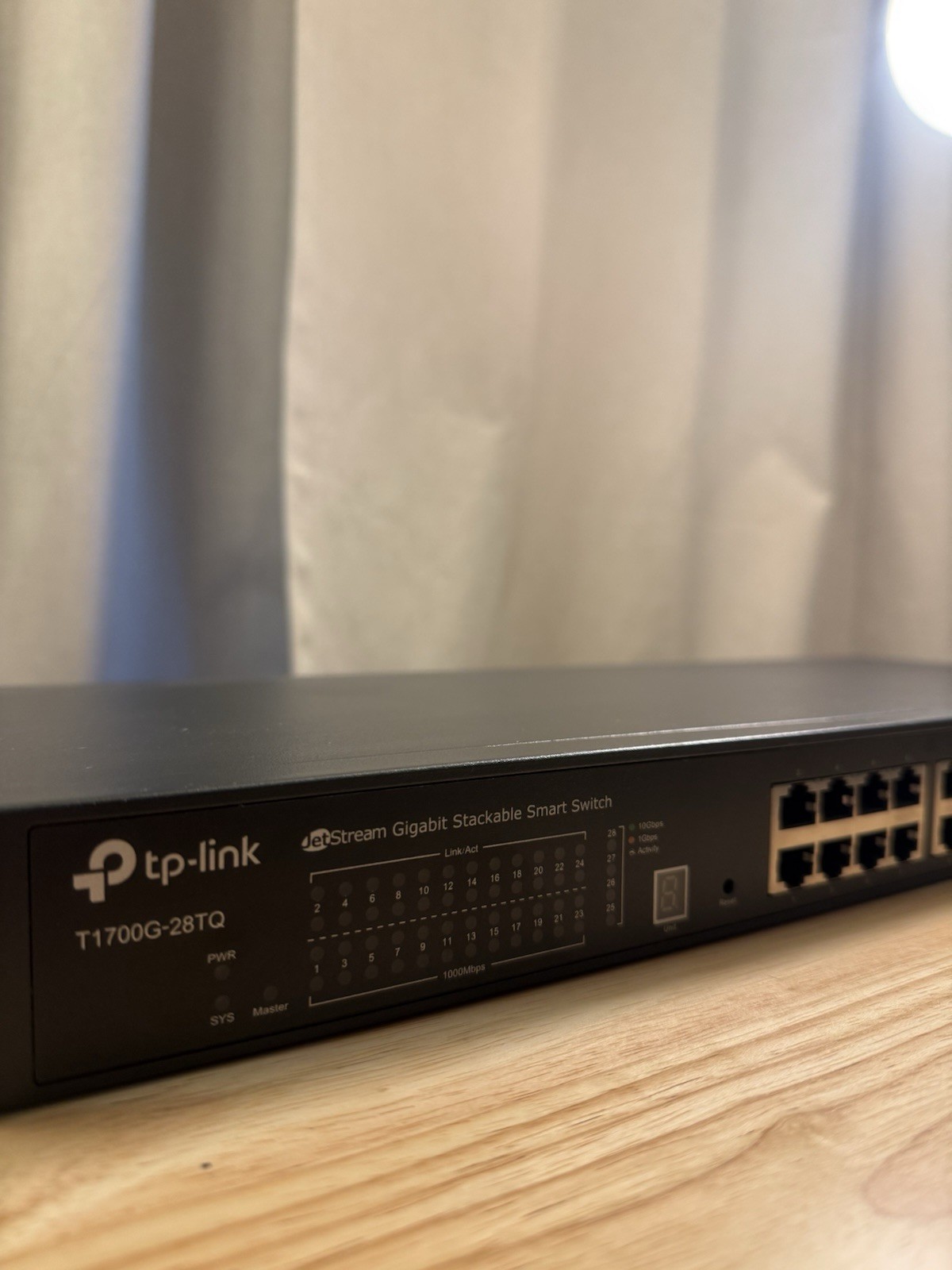 TP-Link T1700G-28TQ JetStream 28-Port Rack Mount Gigabit Managed Ethernet Switch