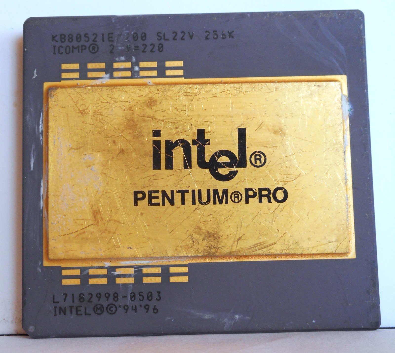 Intel Pentium Pro. B80521Ex200. '94'96. Gold Cap