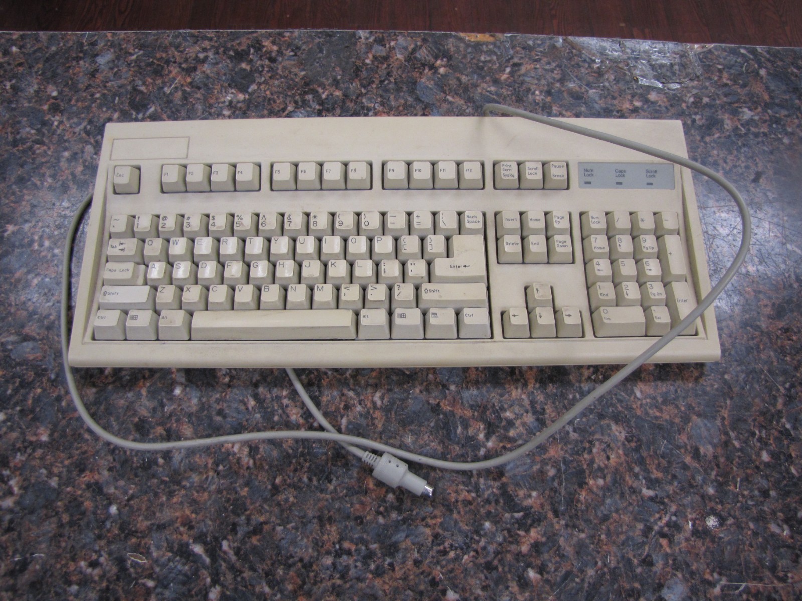 Vintage Key Tronic E03601QUS201-C PS/2 Keyboard w/ Windows Key