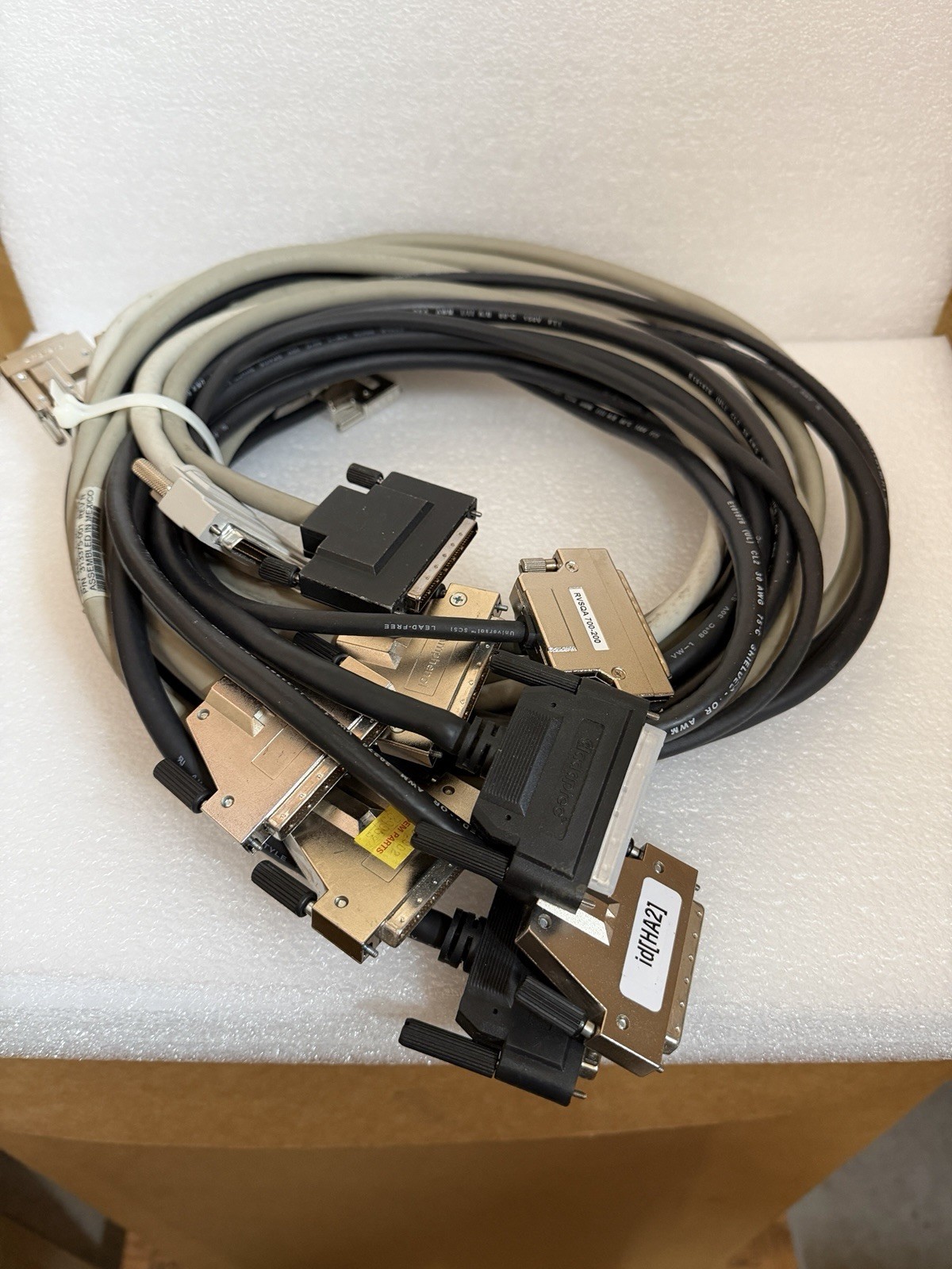 Lot of 10 Ext. SCSI Cables HD68 to VHDCI 6 Feet 2 Meter HD68-M Madison Amphenol