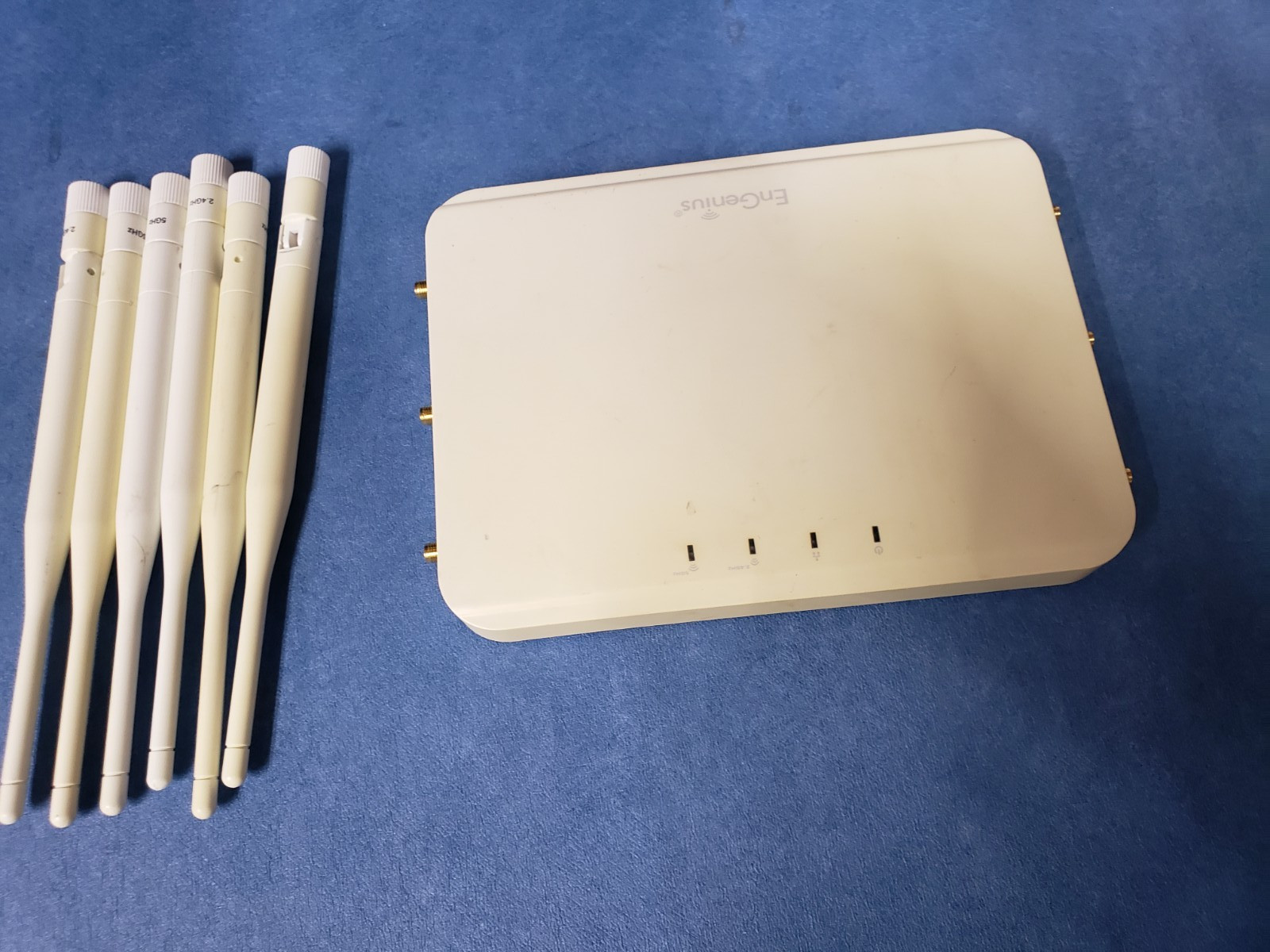 Engenius Access Point ECB1750 (Power Cord Not Included)