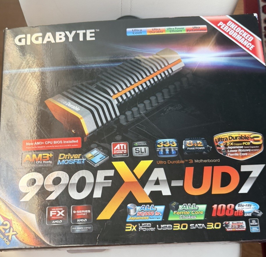Gigabyte GA-990FXA-UD7 |Retail Empty  box & Manual