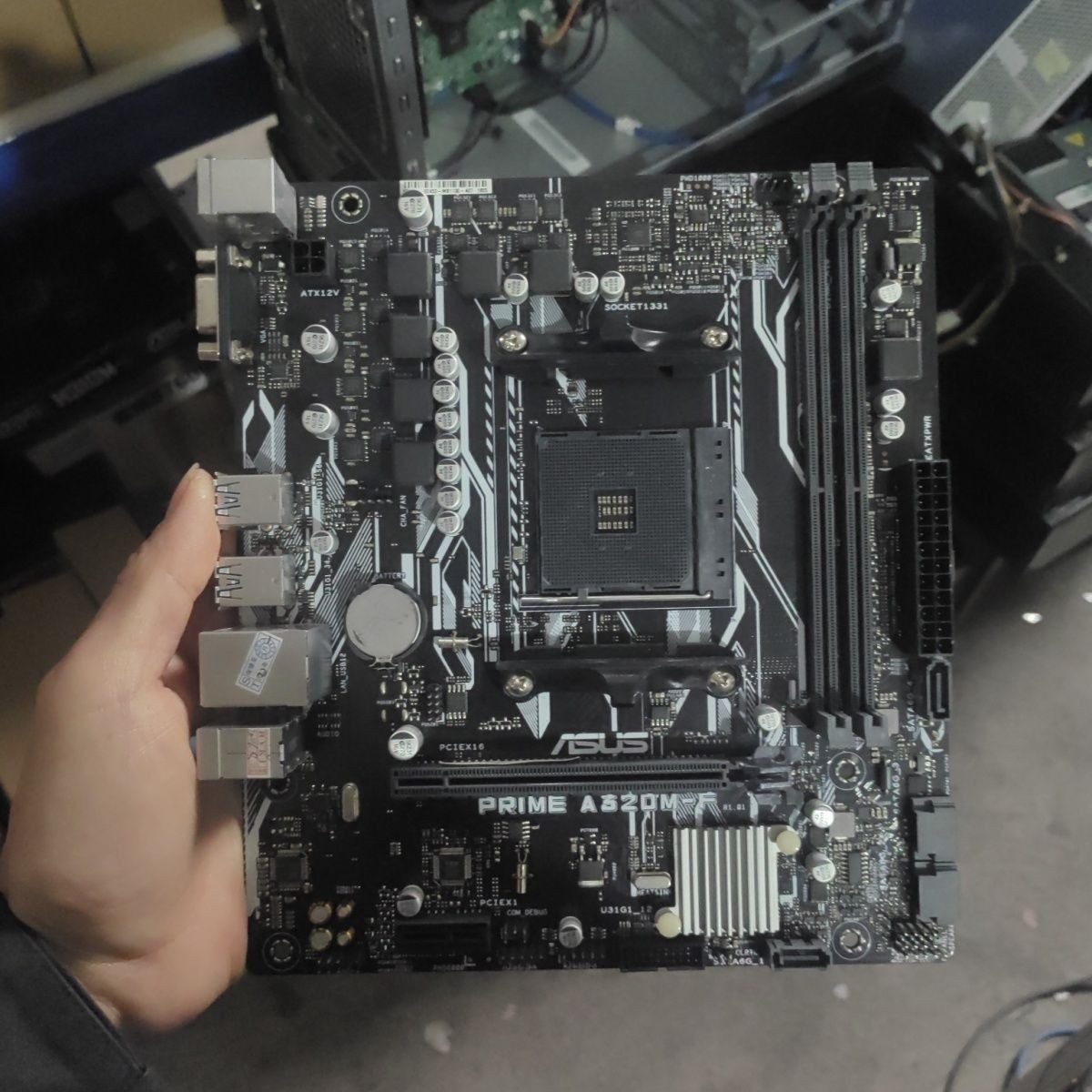 ASUS PRIME A320M-F Motherboard AMD A320 Socket AM4 Micro ATX DDR4 VGA USB3.1