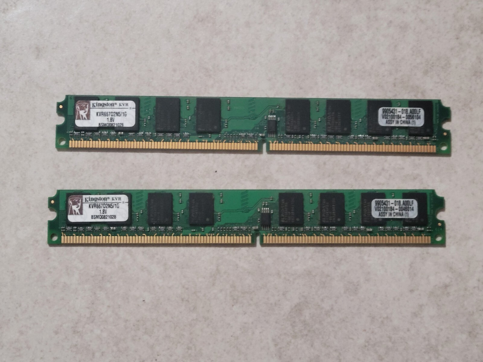 PAIR OF KINGSTON LOW PROFILE DESKTOP MEMORY RAM STICKS KVR667D2N5/1G