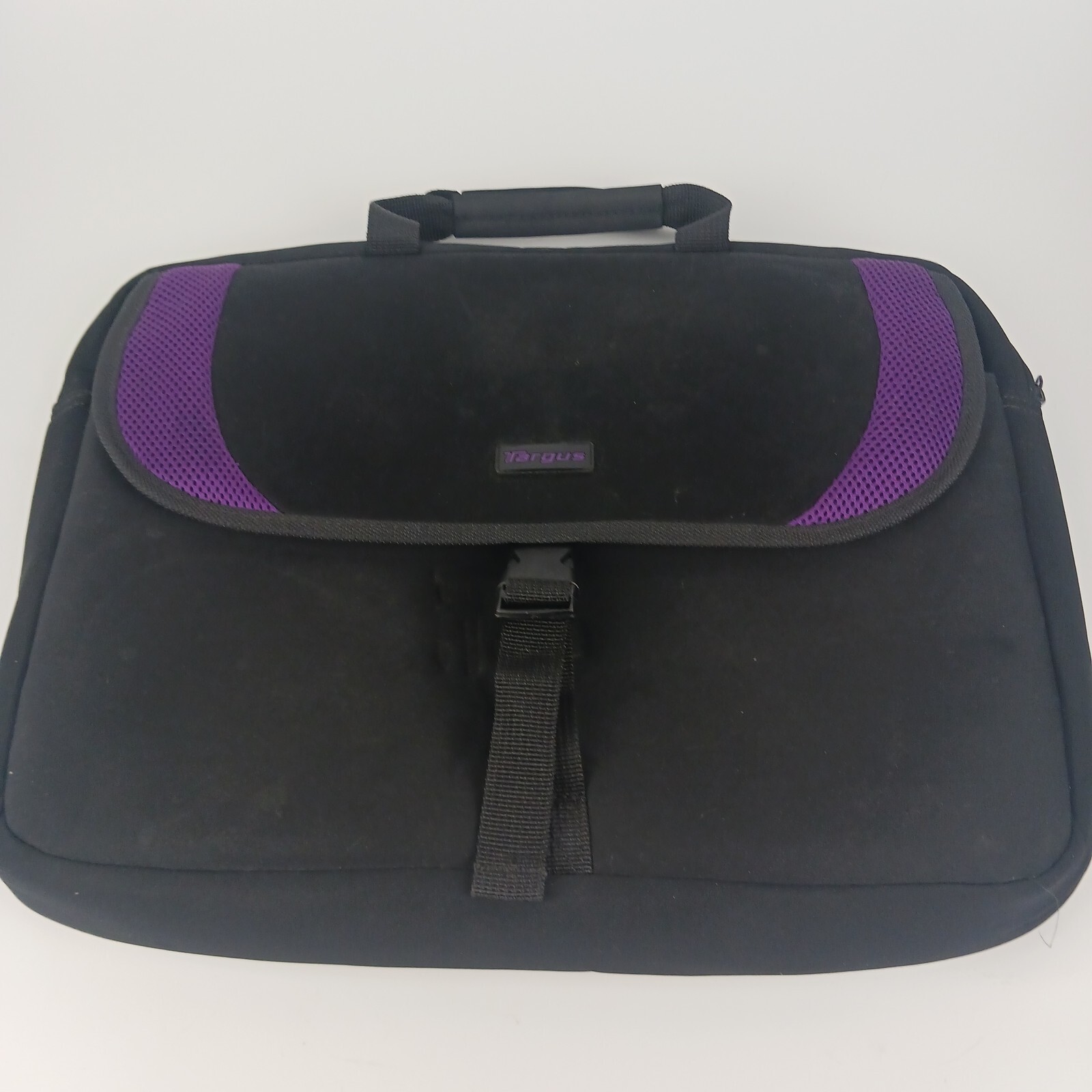 Black Targus Hand-Carry Laptop Bag for Secure and Convenient Transport of Device